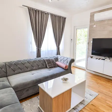 Апартаменты Darija 1